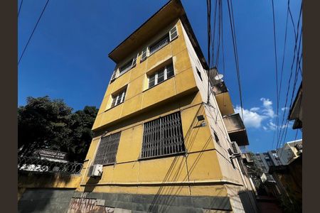 Apartamento à venda com 90m², 3 quartos e sem vaga Apartamento à venda com 90m², 3 quartos e sem vagaFachada