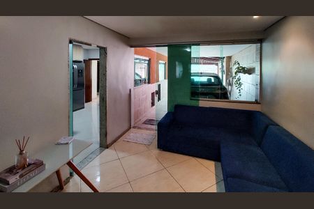 Casa para alugar com 5 quartos, 190m² em Jardim dos Comerciários, Belo Horizonte