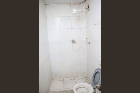 BANHEIRO de casa para alugar com 1 quarto, 30m² em Vargem Grande, Rio de Janeiro
