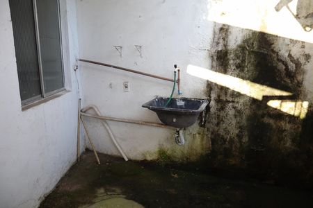 AREA EXTERNA COM TANQUE de casa para alugar com 1 quarto, 30m² em Vargem Grande, Rio de Janeiro