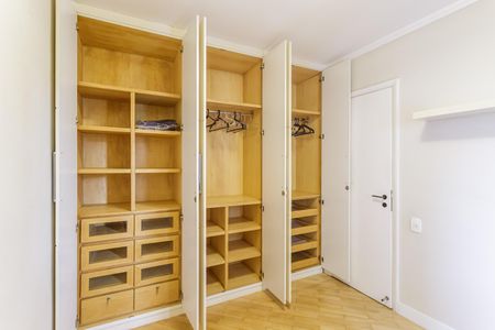 Apartamento para alugar com 97m², 3 quartos e 2 vagasQuarto 2