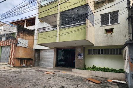 Apartamento para alugar com 85m², 2 quartos e 1 vaga Apartamento para alugar com 85m², 2 quartos e 1 vagaFachada