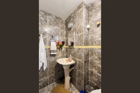 Apartamento para alugar com 85m², 2 quartos e 1 vaga Apartamento para alugar com 85m², 2 quartos e 1 vagaBanheiro