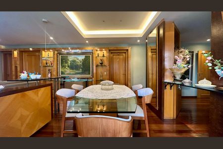 Apartamento à venda com 170m², 4 quartos e 3 vagasSala 