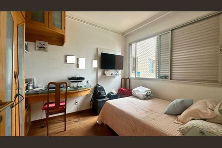 Apartamento à venda com 170m², 4 quartos e 3 vagasQuarto 