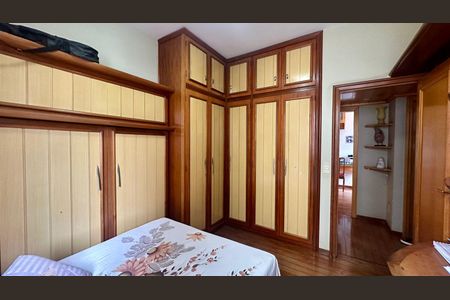 Apartamento à venda com 170m², 4 quartos e 3 vagasQuarto 