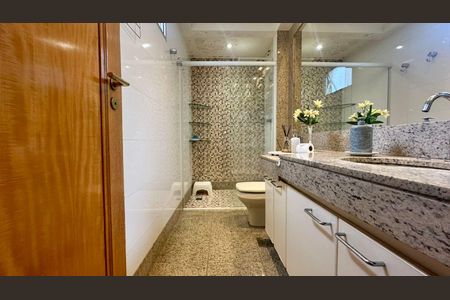 Apartamento à venda com 170m², 4 quartos e 3 vagasBanheiro 