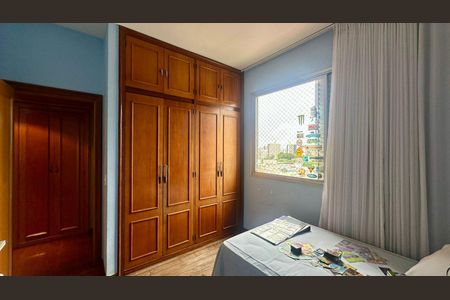 Apartamento à venda com 170m², 4 quartos e 3 vagasQuarto 