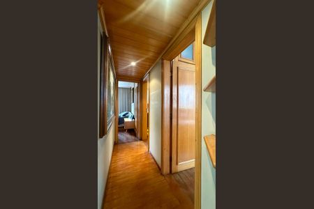 Apartamento à venda com 170m², 4 quartos e 3 vagasCorredor 