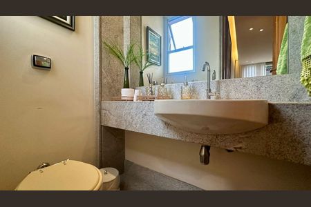 Apartamento à venda com 170m², 4 quartos e 3 vagasLavabo 