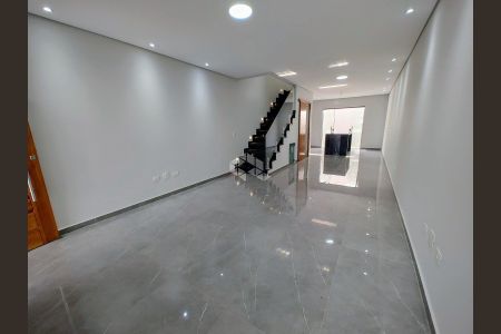 Casa à venda com 3 quartos, 151m² em Vila Carrão, São Paulo