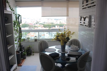 Apartamento à venda com 130m², 3 quartos e 2 vagasVaranda
