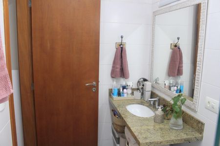 Apartamento à venda com 130m², 3 quartos e 2 vagasBanheiro da Suíte 1