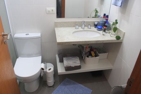 Apartamento à venda com 130m², 3 quartos e 2 vagasBanheiro da Suíte 2
