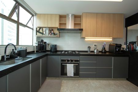 Apartamento à venda com 90m², 2 quartos e 2 vagasCOZINHA