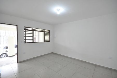 Casa à venda com 132m², 2 quartos e 2 vagasSala