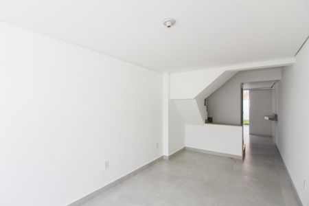 Casa à venda com 110m², 2 quartos e 1 vaga Casa à venda com 110m², 2 quartos e 1 vagaSala