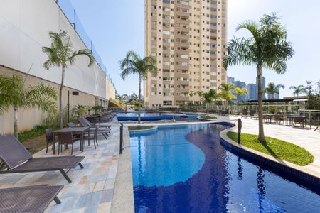 Apartamento à venda com 68m², 2 quartos e 2 vagasÁrea comum - Piscina