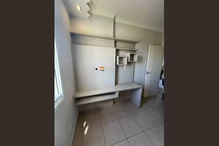 Apartamento para alugar com 75m², 3 quartos e 1 vagaQuarto