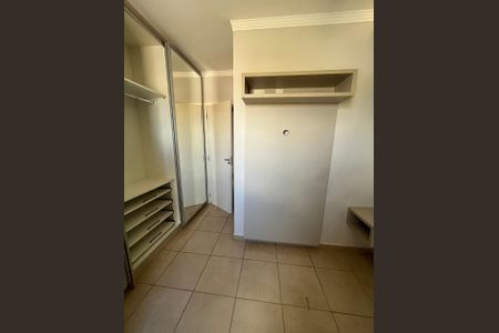 Apartamento para alugar com 75m², 3 quartos e 1 vagaQuarto