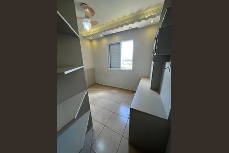 Apartamento para alugar com 75m², 3 quartos e 1 vagaQuarto