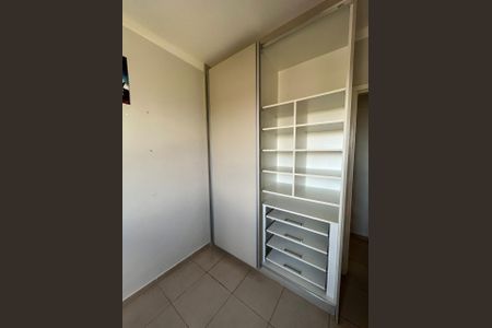 Apartamento para alugar com 75m², 3 quartos e 1 vagaQuarto