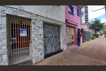 Casa à venda com 110m², 2 quartos e sem vagaFachada + Plaquinha