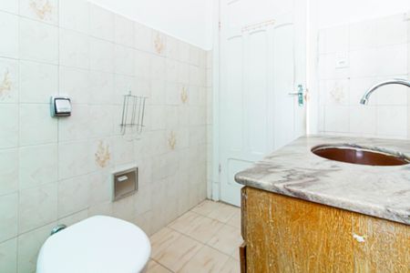 Casa à venda com 110m², 2 quartos e sem vagaBanheiro