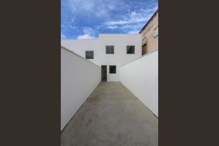 Casa à venda com 118m², 2 quartos e 1 vagaFachada