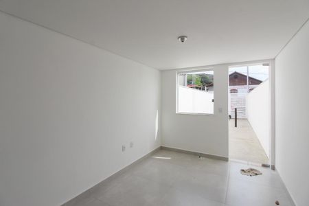 Casa à venda com 118m², 2 quartos e 1 vagaSala