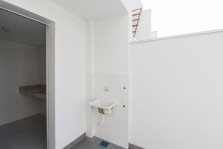 Casa à venda com 118m², 2 quartos e 1 vagaÁrea de Serviço