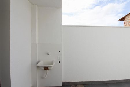 Casa à venda com 118m², 2 quartos e 1 vagaÁrea de Serviço