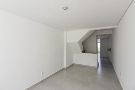 Sala de casa à venda com 2 quartos, 118m² em Jardim Leblon, Belo Horizonte