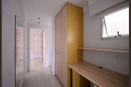 Apartamento à venda com 65m², 2 quartos e 2 vagas Apartamento à venda com 65m², 2 quartos e 2 vagasEscritório