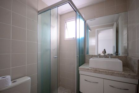 Apartamento à venda com 65m², 2 quartos e 2 vagas Apartamento à venda com 65m², 2 quartos e 2 vagasBanheiro Social e do quarto 2