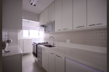 Apartamento à venda com 65m², 2 quartos e 2 vagas Apartamento à venda com 65m², 2 quartos e 2 vagasCozinha/Área de Serviço