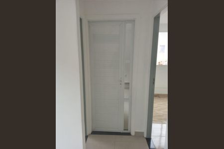 Corredor de apartamento para alugar com 2 quartos, 49m² em Santa Cruz, Rio de Janeiro