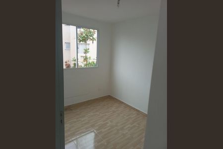 Quarto de apartamento para alugar com 2 quartos, 49m² em Santa Cruz, Rio de Janeiro