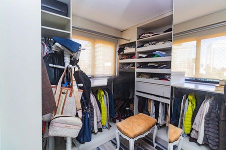 Apartamento para alugar com 251m², 3 quartos e 5 vagasCloset 