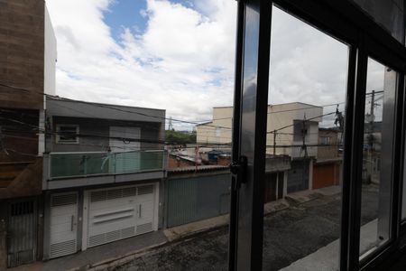 Vista  de casa para alugar com 3 quartos, 100m² em Jardim Joana D’arc, São Paulo