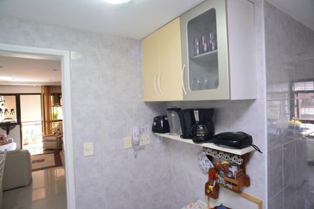 Apartamento à venda com 84m², 2 quartos e 2 vagas Apartamento à venda com 84m², 2 quartos e 2 vagasCozinha