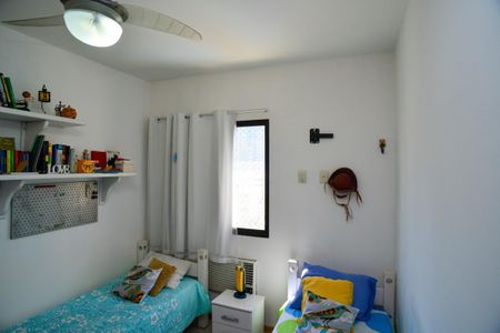 Apartamento à venda com 84m², 2 quartos e 2 vagas Apartamento à venda com 84m², 2 quartos e 2 vagasQuarto