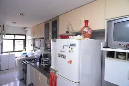 Apartamento à venda com 84m², 2 quartos e 2 vagas Apartamento à venda com 84m², 2 quartos e 2 vagasCozinha