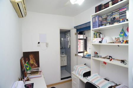 Apartamento à venda com 84m², 2 quartos e 2 vagas Apartamento à venda com 84m², 2 quartos e 2 vagasEscritório