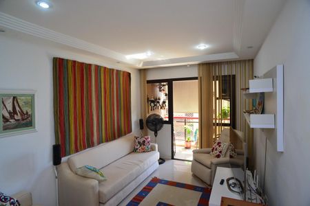 Apartamento à venda com 84m², 2 quartos e 2 vagas Apartamento à venda com 84m², 2 quartos e 2 vagasSala