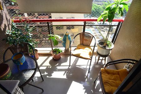 Apartamento à venda com 84m², 2 quartos e 2 vagas Apartamento à venda com 84m², 2 quartos e 2 vagasVaranda