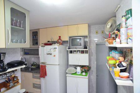 Apartamento à venda com 84m², 2 quartos e 2 vagas Apartamento à venda com 84m², 2 quartos e 2 vagasCozinha
