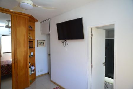 Apartamento à venda com 84m², 2 quartos e 2 vagas Apartamento à venda com 84m², 2 quartos e 2 vagasSuíte