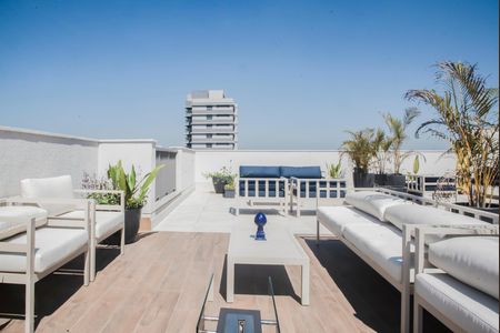 Studio para alugar com 25m², 1 quarto e sem vaga Studio para alugar com 25m², 1 quarto e sem vagaÁrea comum - Piscina