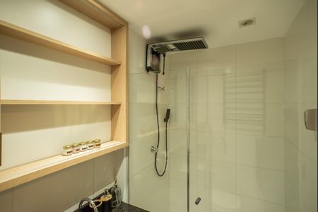 Studio para alugar com 25m², 1 quarto e sem vaga Studio para alugar com 25m², 1 quarto e sem vagaBanheiro
